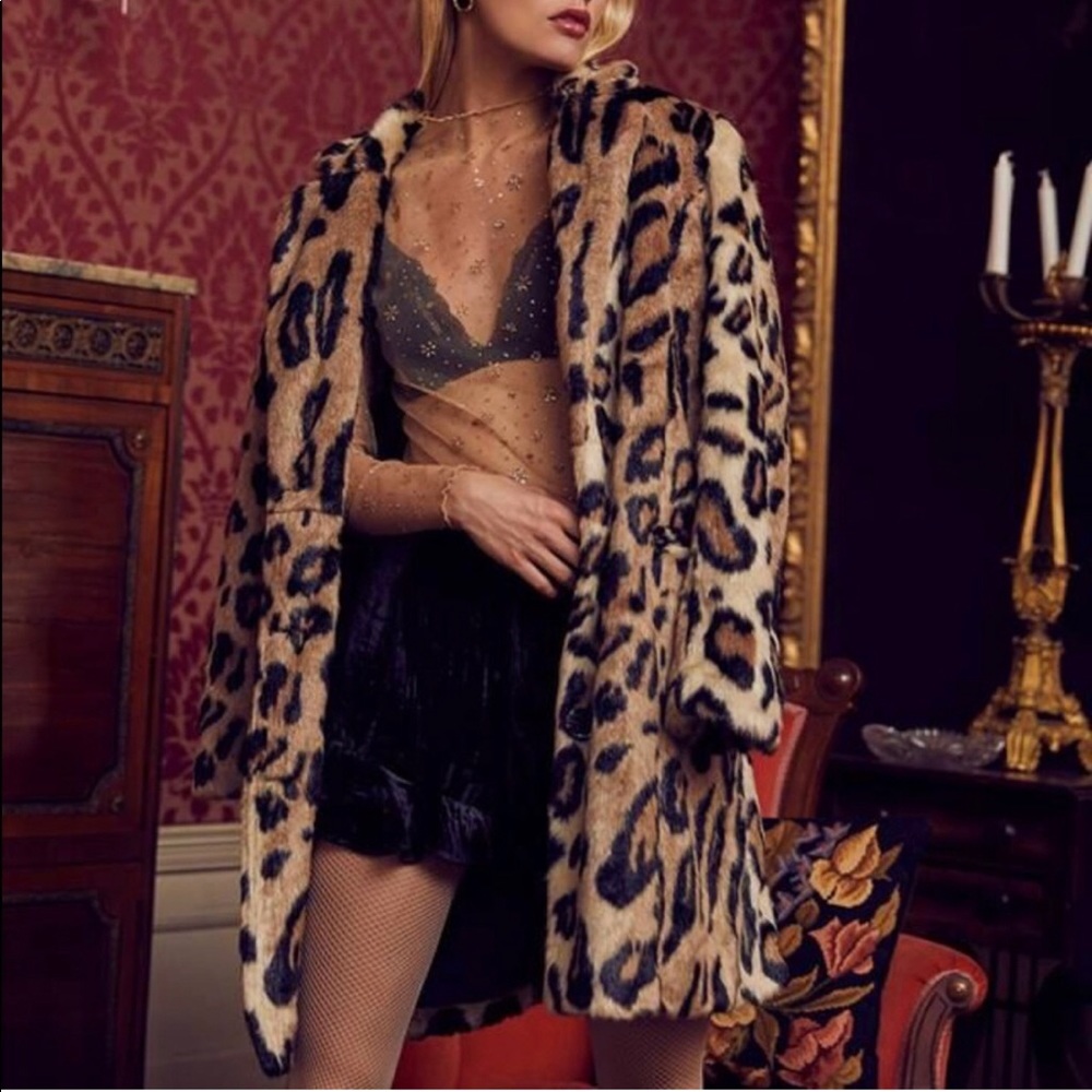 Leopard faux fur coat